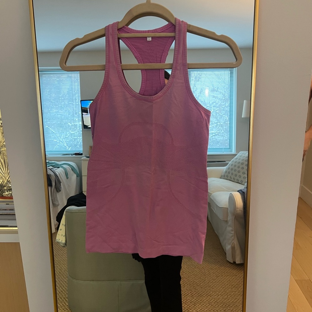 Lululemon pink top size 4
